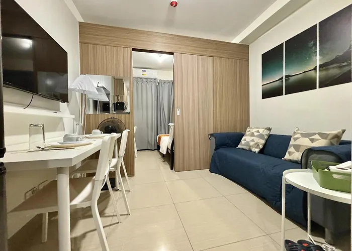 New Oasis Staycation Shore 2 Apartment *