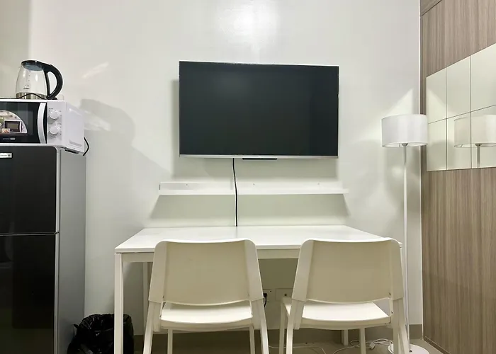 New Oasis Staycation Shore 2 * Manila