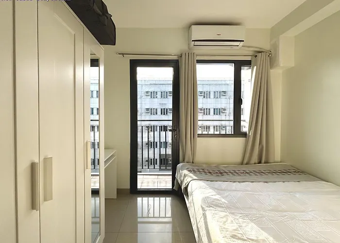 New Oasis Staycation Shore 2 Apartment Manila